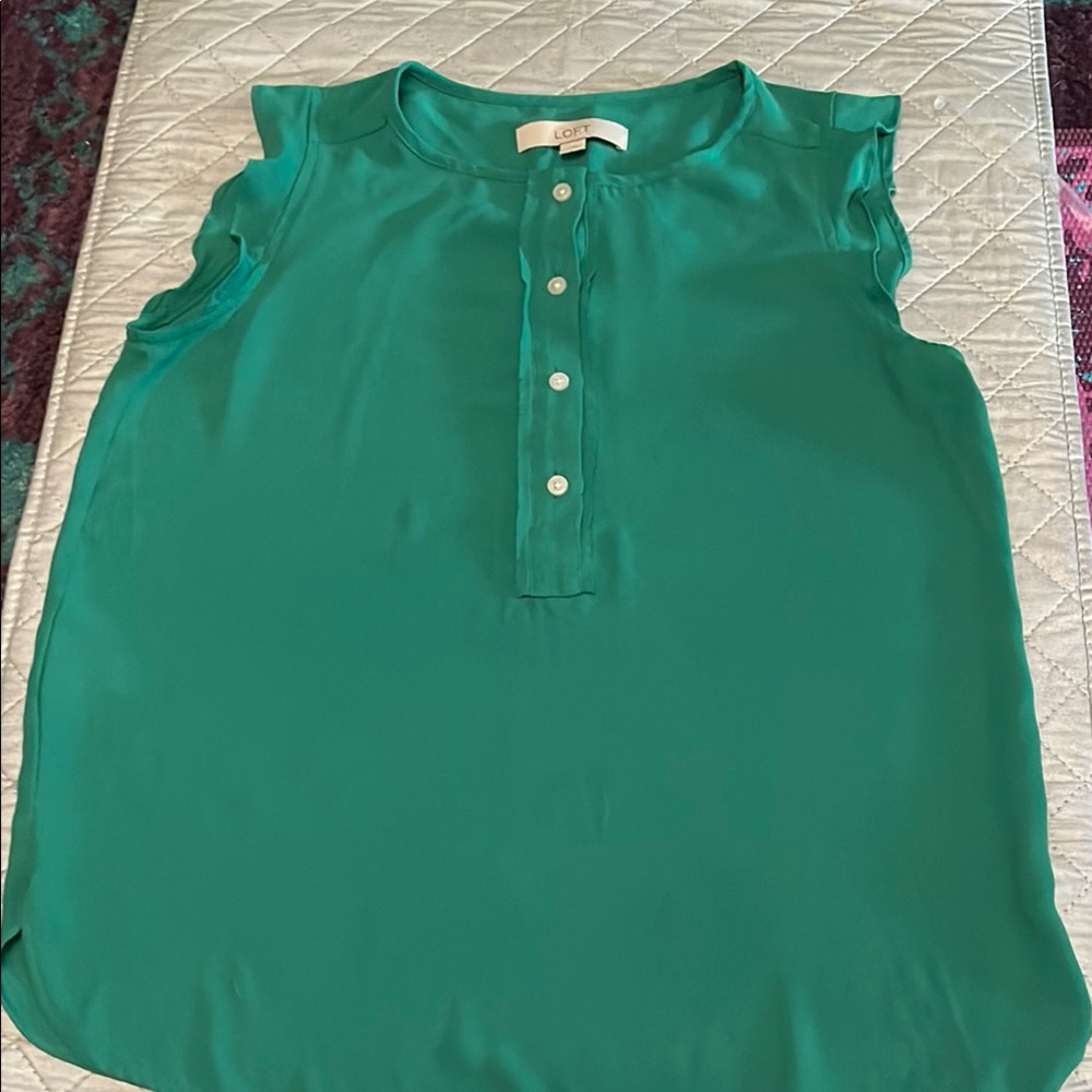 LOFT Green Sleeveless Blouse